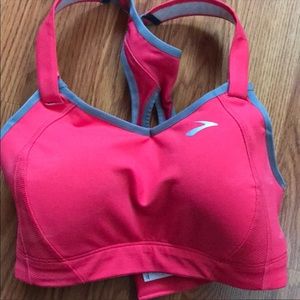 In search of Juno moving comfort sports bra!